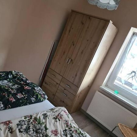Gemuetliche Ferienwohnung Am Waldrand Elgersburg Buitenkant foto