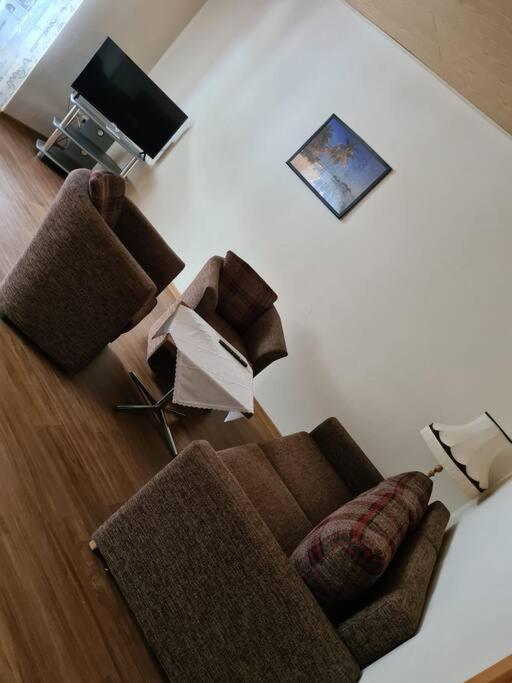 Gemuetliche Ferienwohnung Am Waldrand Elgersburg Buitenkant foto